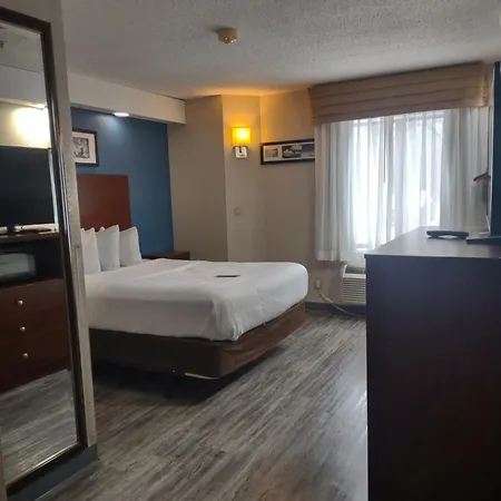Baymont By Wyndham Flat Rock Hotel Exterior photo